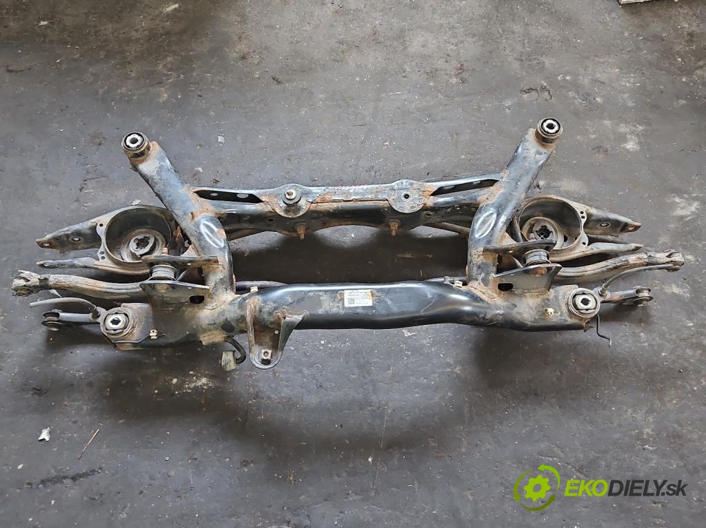 Vw Passat B8 2014 - 2.0 tdi 239KM automatic 176 kW 1968 cm3 5- zadní výztuha 3Q0505235H (Výztuhy zadní)