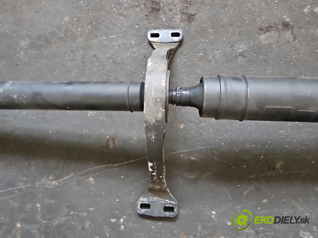 Vw Passat B8 2014 - 2.0 tdi 239KM automatic 176 kW 1968 cm3 5- Hřídel:  (Kardaňové hriadele)