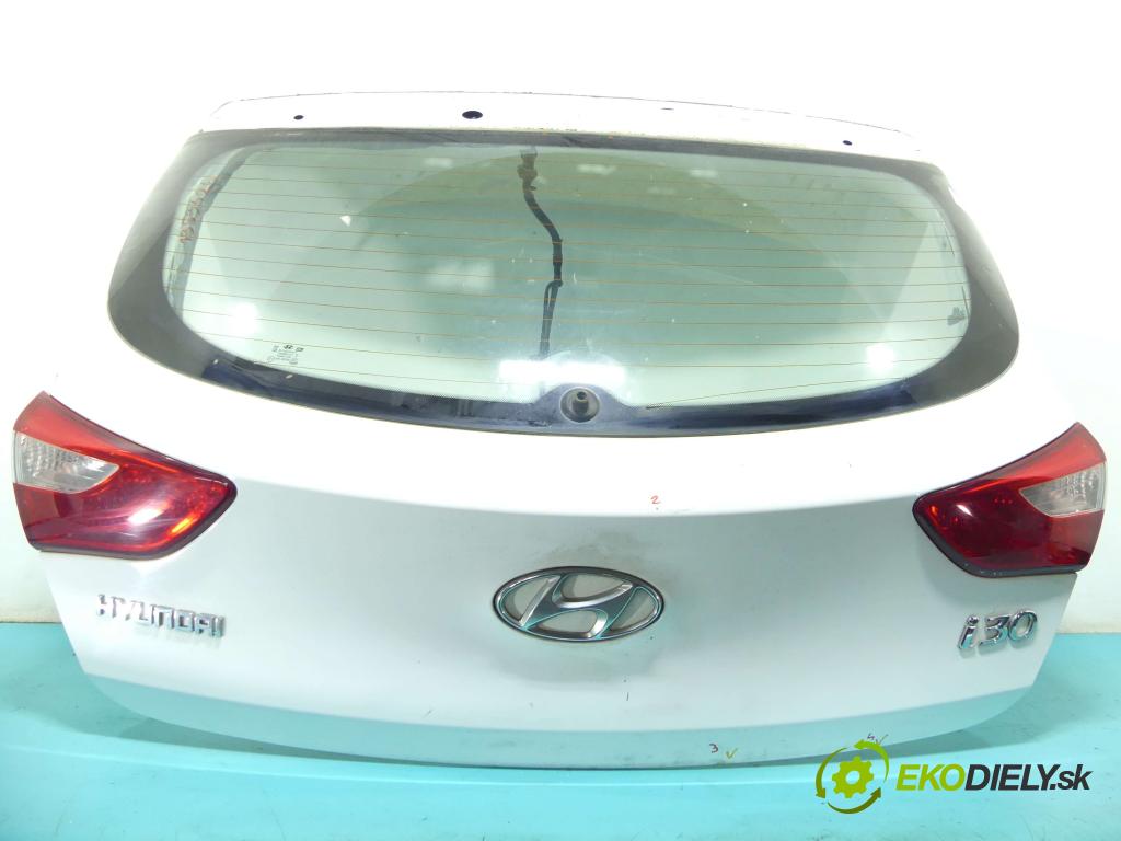 Hyundai I30  zadna kufor  (Zadné kapoty)