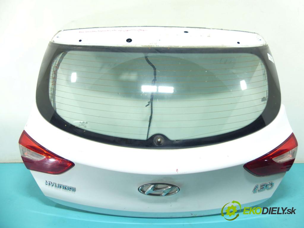 Hyundai I30  zadna kufor  (Zadné kapoty)