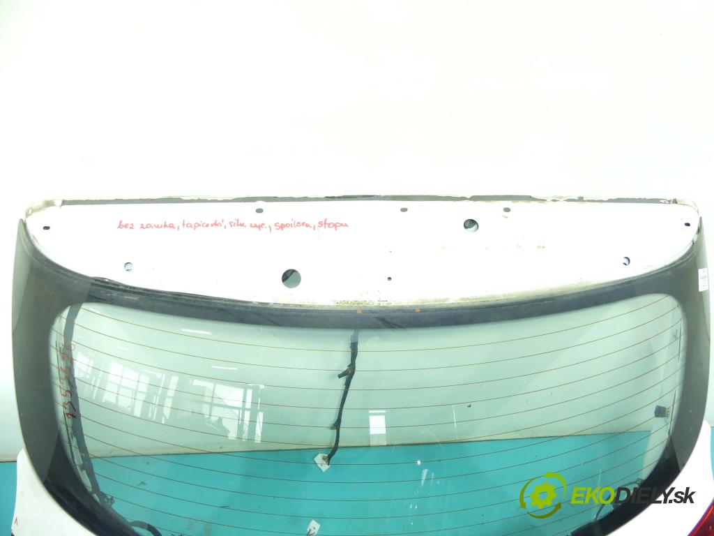 Hyundai I30  zadna kufor  (Zadné kapoty)