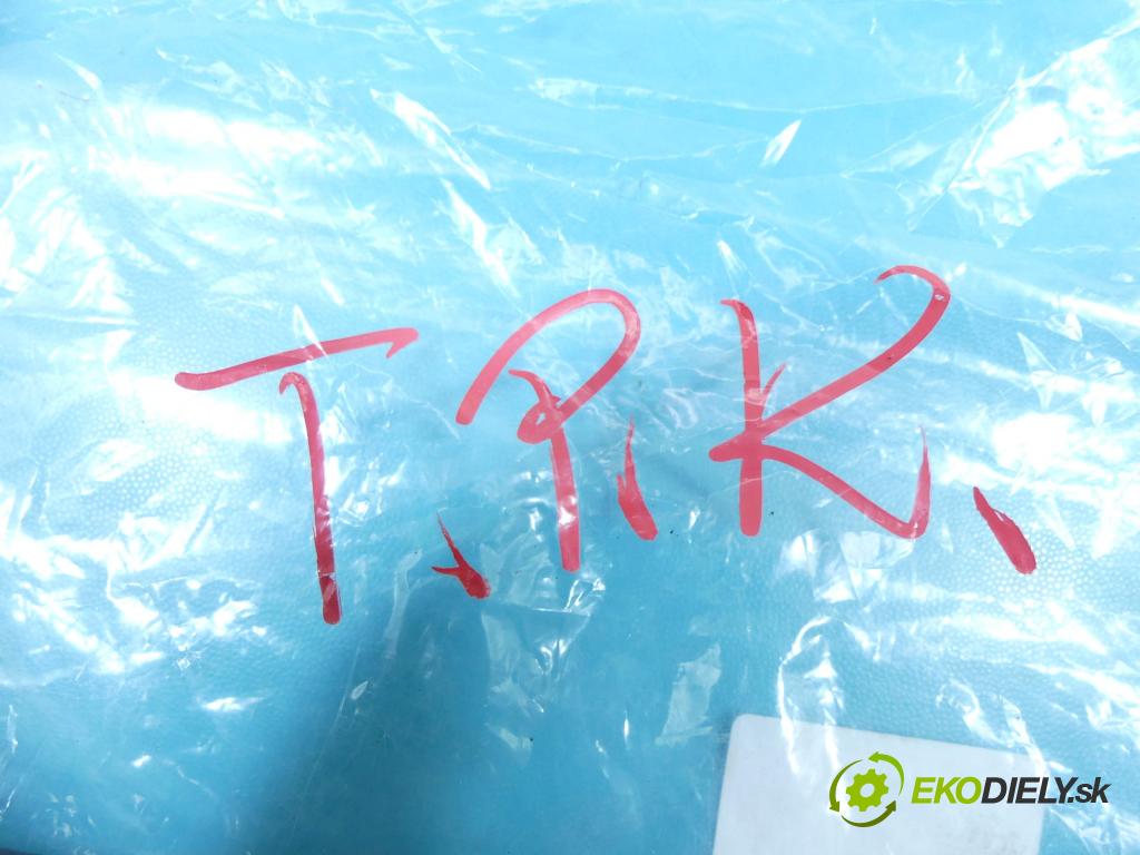 Hyundai I30 III 2016- 1.5 DPI 16V 110 hp manual 80,9 kW 1498 cm3 5- Těsnění: dveře zadní pravé  (Ostatní)