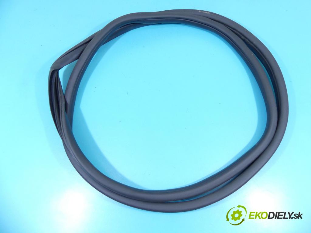 Hyundai I30 III 2016- 1.5 DPI 16V 110 hp manual 80,9 kW 1498 cm3 5- Těsnění: dveře zadní pravé  (Ostatní)