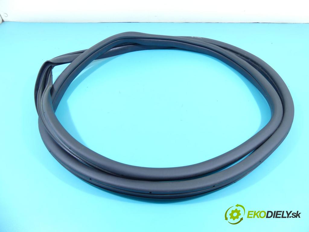 Hyundai I30 III 2016- 1.5 DPI 16V 110 hp manual 80,9 kW 1498 cm3 5- Těsnění: dveře zadní pravé  (Ostatní)