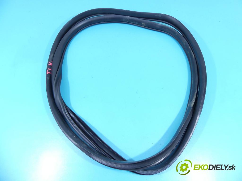 Hyundai I30 III 2016- 1.5 DPI 16V 110 hp manual 80,9 kW 1498 cm3 5- Těsnění: dveře zadní levé  (Ostatní)