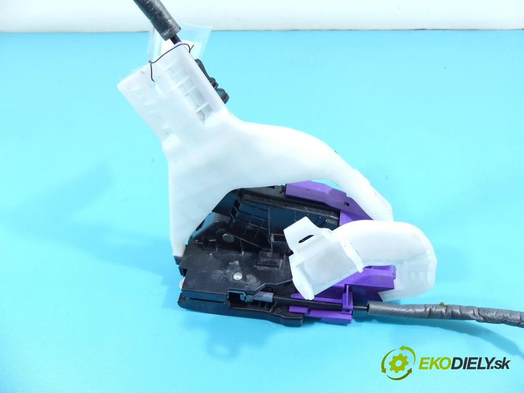 Hyundai I30 III 2016- 1.5 DPI 16V 110 hp manual 80,9 kW 1498 cm3 5- zámek zadní levý 81410-G3010