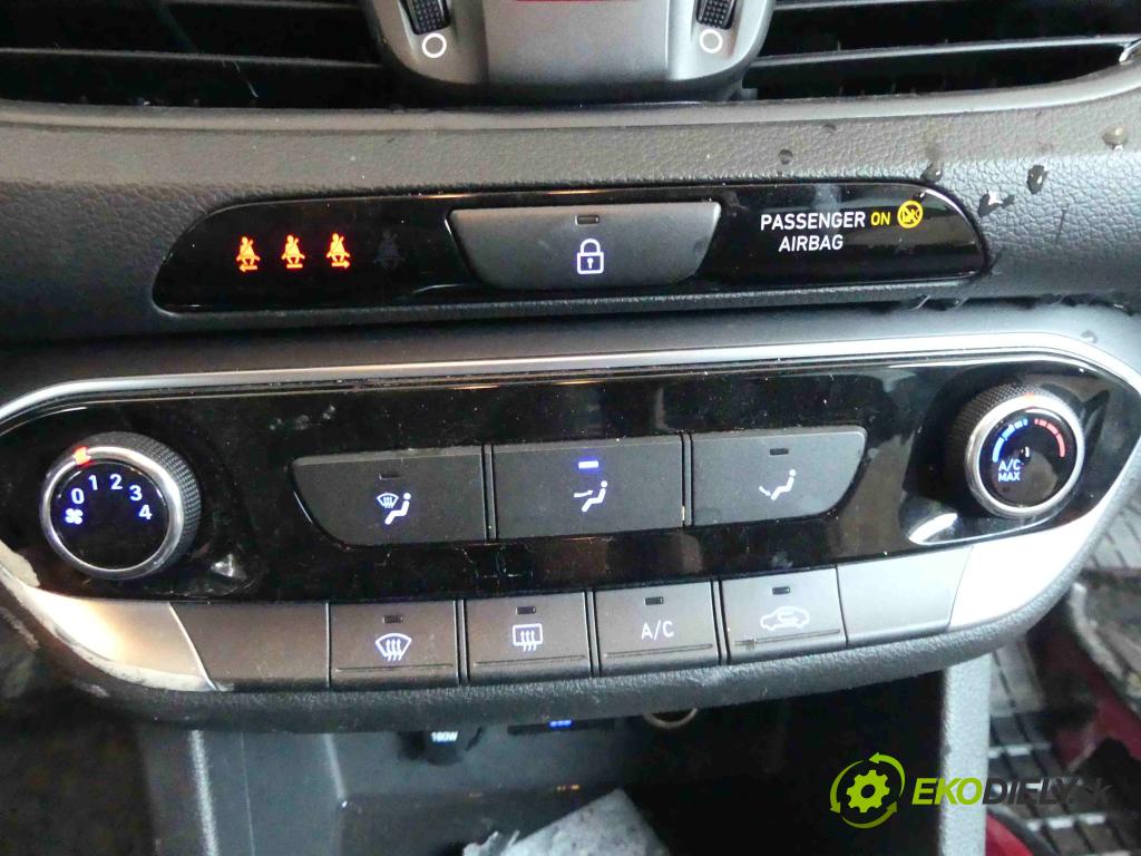 Hyundai I30 III 2016- 1.5 DPI 16V 110 HP manual 80,9 kW 1498 cm3 5- panel kúrenia 97250-G4AA0