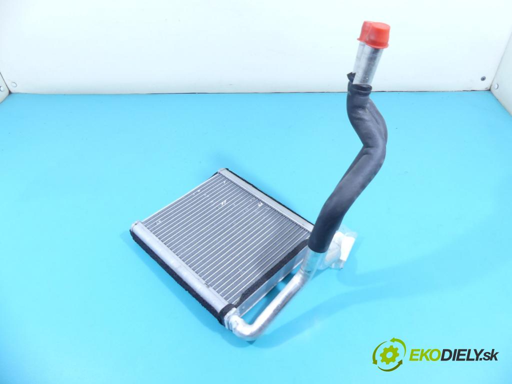 Hyundai I30 III 2016- 1.5 DPI 16V 110 hp manual 80,9 kW 1498 cm3 5- radiátor  (Radiátory topení)