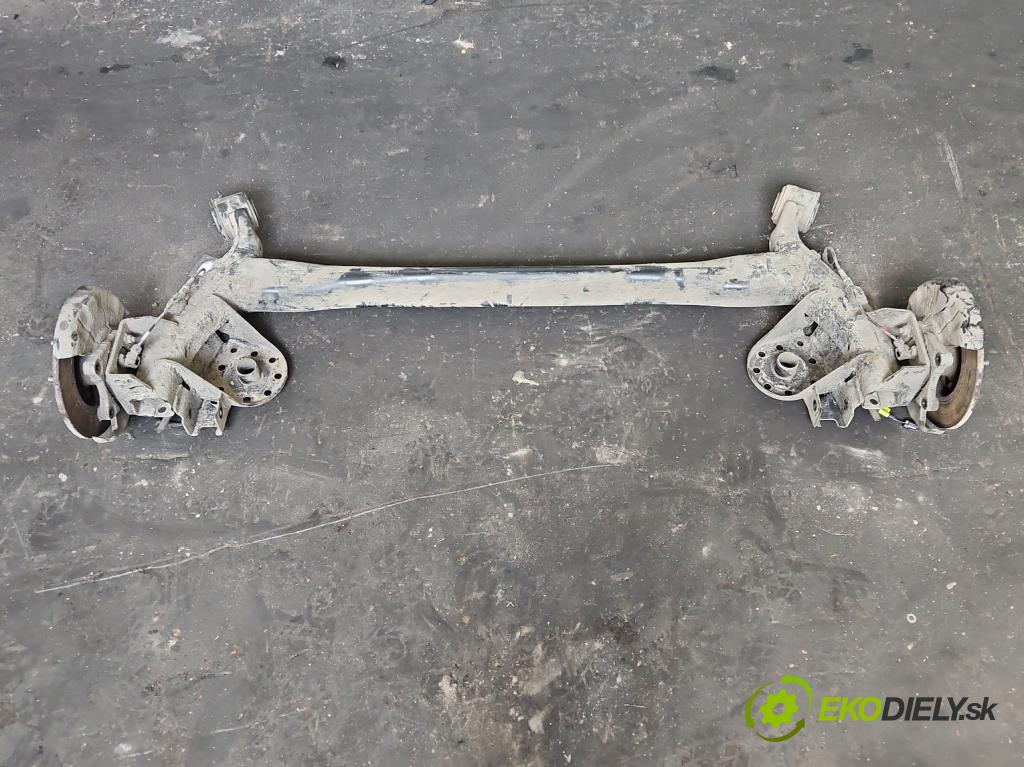 Hyundai I30 III 2016- 1.5 DPI 16V 110 hp manual 80,9 kW 1498 cm3 5- zadní výztuha  (Výztuhy zadní)