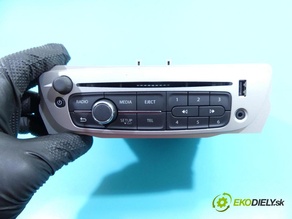 Renault Fluence 1.6 16V 114 HP manual 84 kW 1598 cm3 4- Radio originál 281153992R