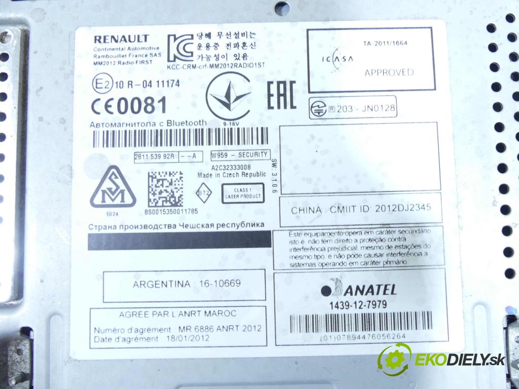 Renault Fluence 1.6 16V 114 HP manual 84 kW 1598 cm3 4- Radio originál 281153992R