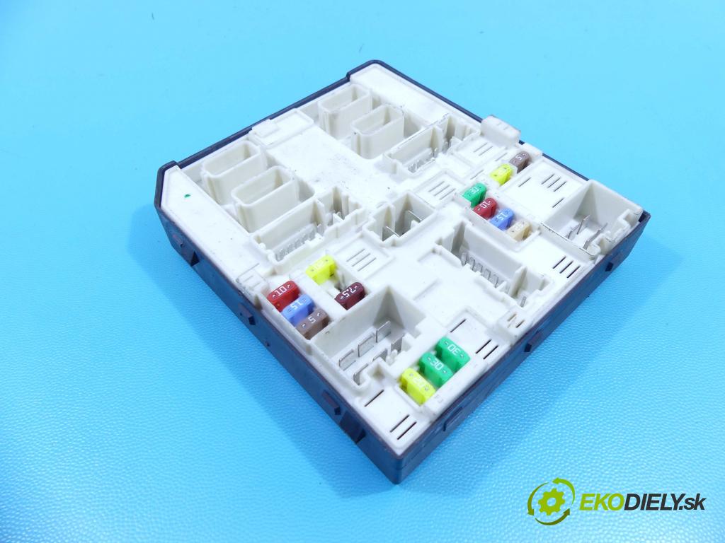 Renault Fluence 1.6 16V 114 HP manual 84 kW 1598 cm3 4- modul riadiaca jednotka 284B62462R (Ostatné)