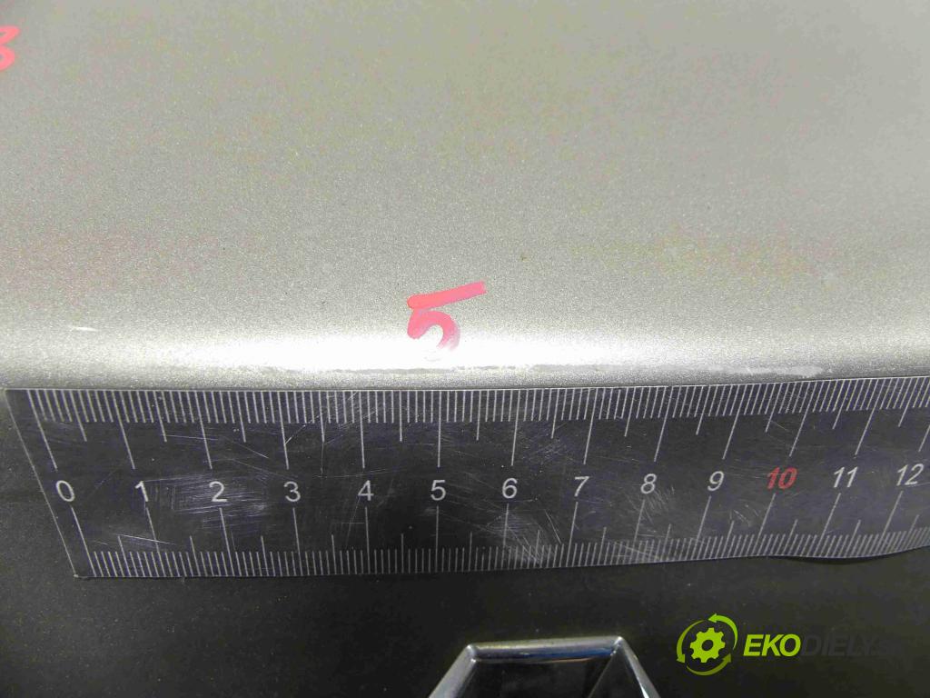 Renault Fluence 1.6 16V 114 hp manual 84 kW 1598 cm3 4- zadní kufrové dveře  (Zadní kapoty)