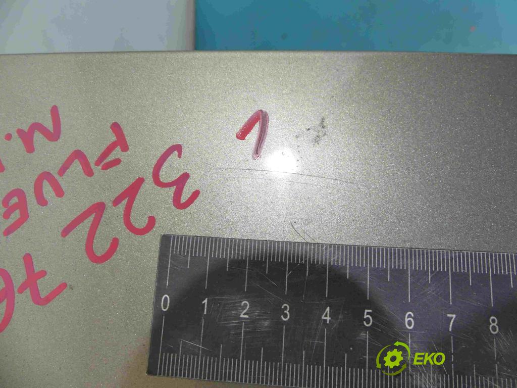 Renault Fluence 1.6 16V 114 hp manual 84 kW 1598 cm3 4- zadní kufrové dveře  (Zadní kapoty)