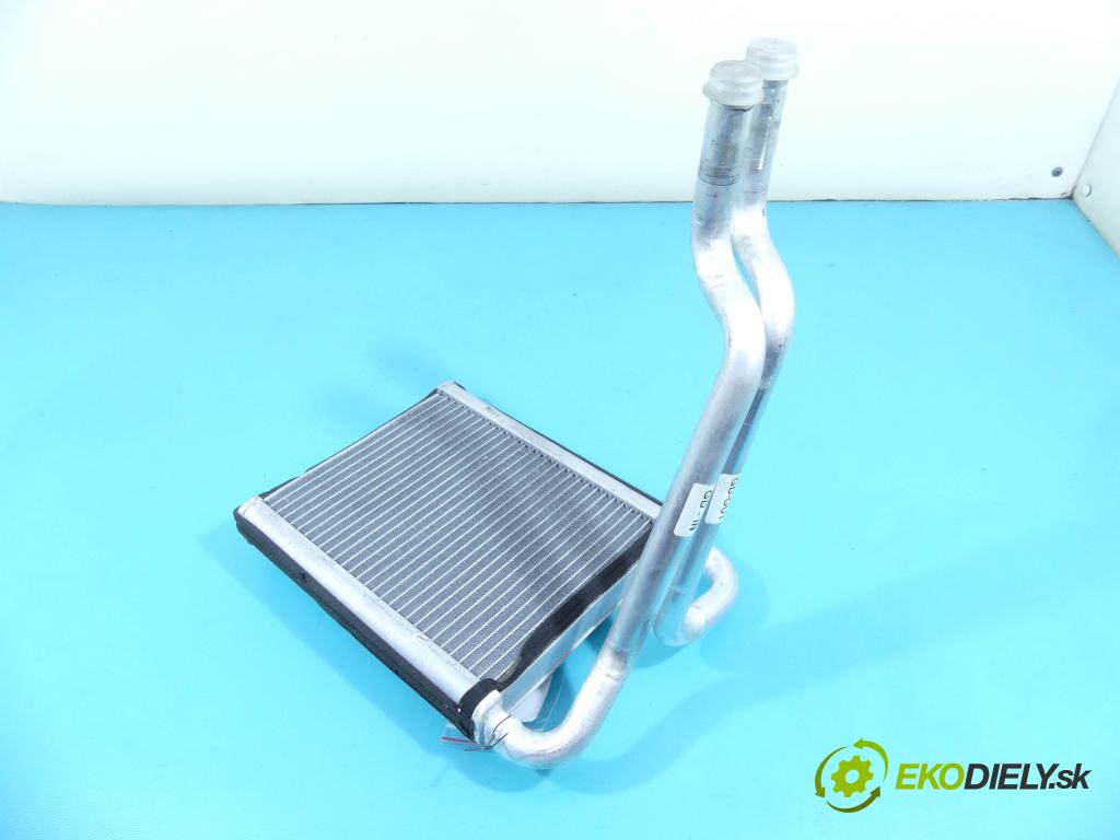 Hyundai I30 II 2012-2016 1.4 16V 100 hp manual 73,6 kW 1368 cm3 5- radiátor  (Radiátory topení)