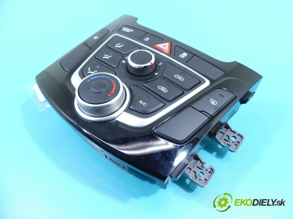 Hyundai I30 II 2012-2016 1.4 16V 100 HP manual 73,6 kW 1368 cm3 5- panel kúrenia 97250-A6041GU