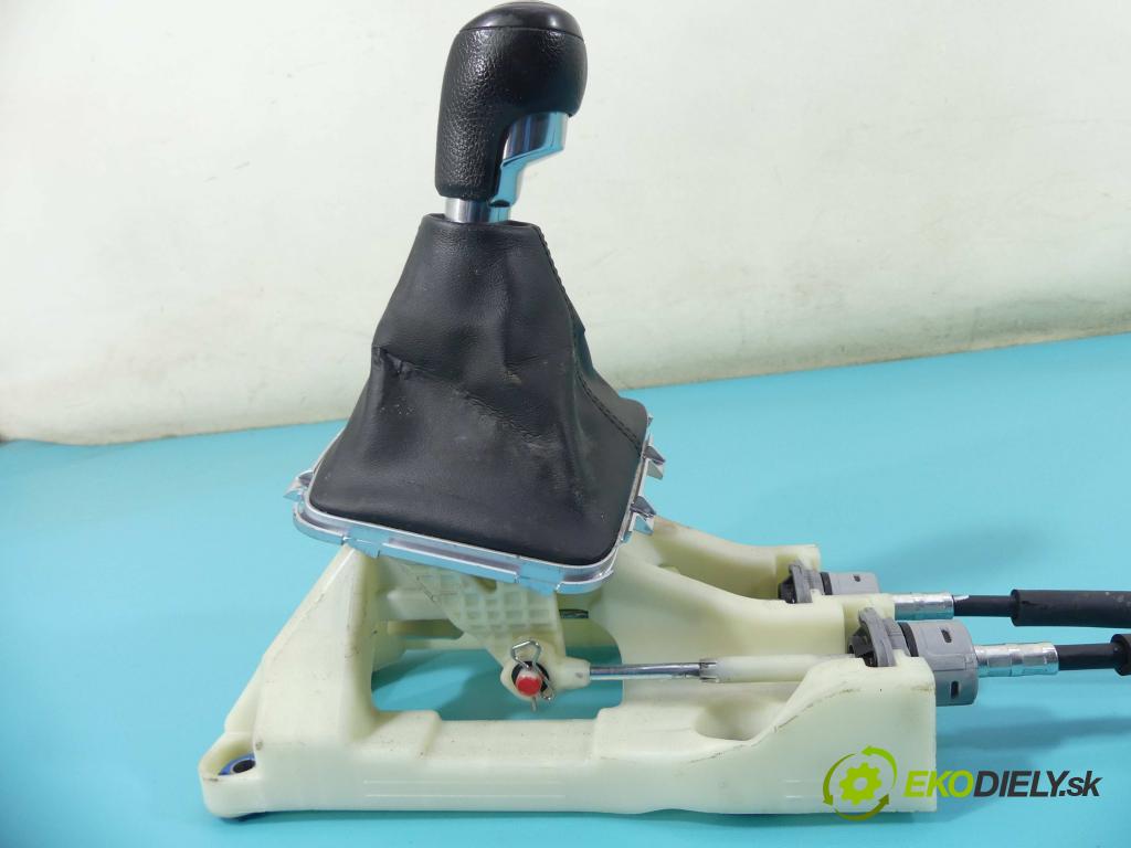 Hyundai I30 II 2012-2016 1.4 16V 100 HP manual 73,6 kW 1368 cm3 5- Páka: Změny: stupeň,rýchlosť (Rýchlostné páky / kulisy)