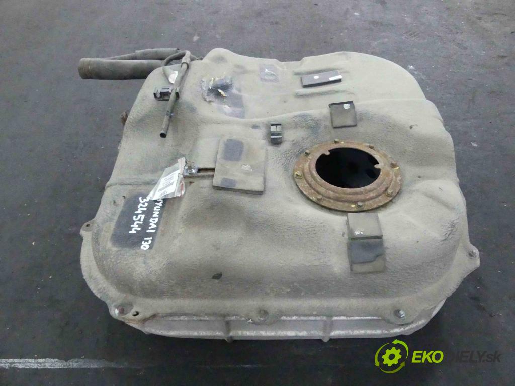 Hyundai I30 II 2012-2016 1.4 16V 100 HP manual 73,6 kW 1368 cm3 5- Nádrž: palivo 31100-A6310 (Nádrže)