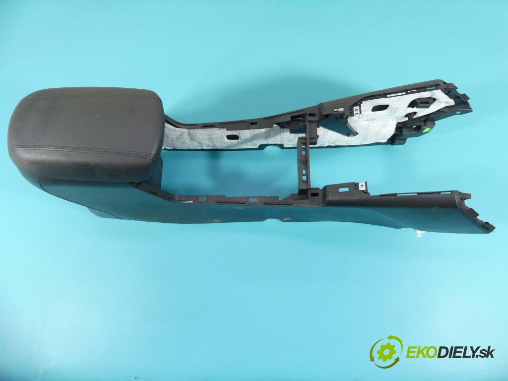 Kia Sportage III 2010-2015 2.0 crdi 184hp automatic 135 kW 1995 cm3 5- operadlo 84671-3U000 (Lakťové opierky)