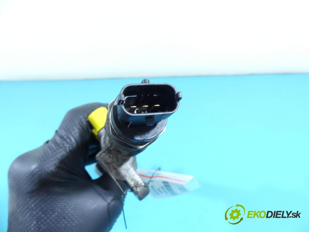 Hyundai Ix35 2.0 crdi 136 HP manual 100 kW 1995 cm3 5- lišta vstrekovacia 0445214211 (Vstrekovacie lišty)