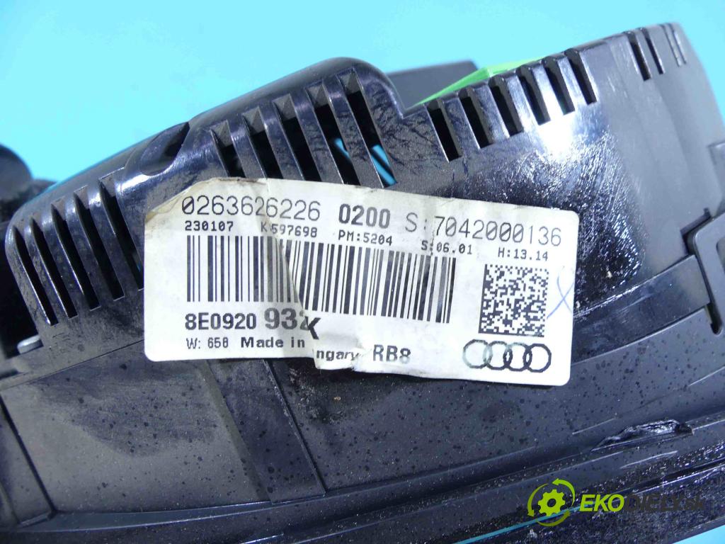Audi A4 B7 2004-2008 2.0 tdi 170 HP manual 125 kW 1968 cm3 5- prístrojovka/ budíky 8E0920932K (Prístrojové dosky, displeje)