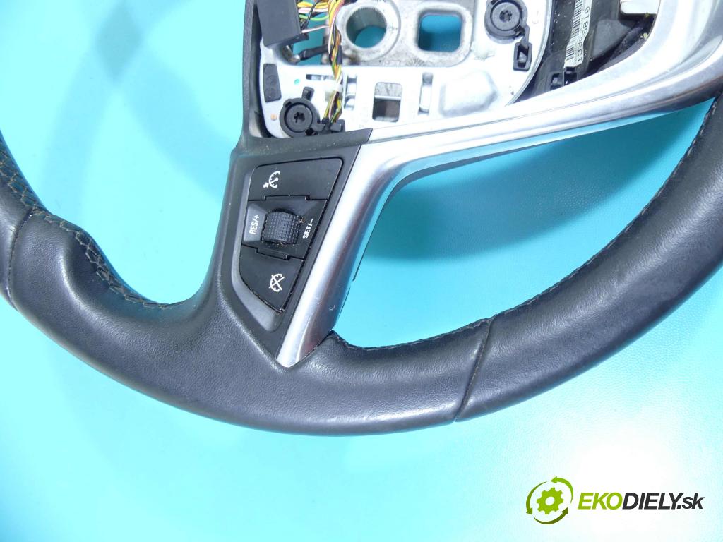 Opel Meriva B 2010-2017 1.4 T 120 HP manual 88 kW 1364 cm3 5- volant 13305810 (Volanty)