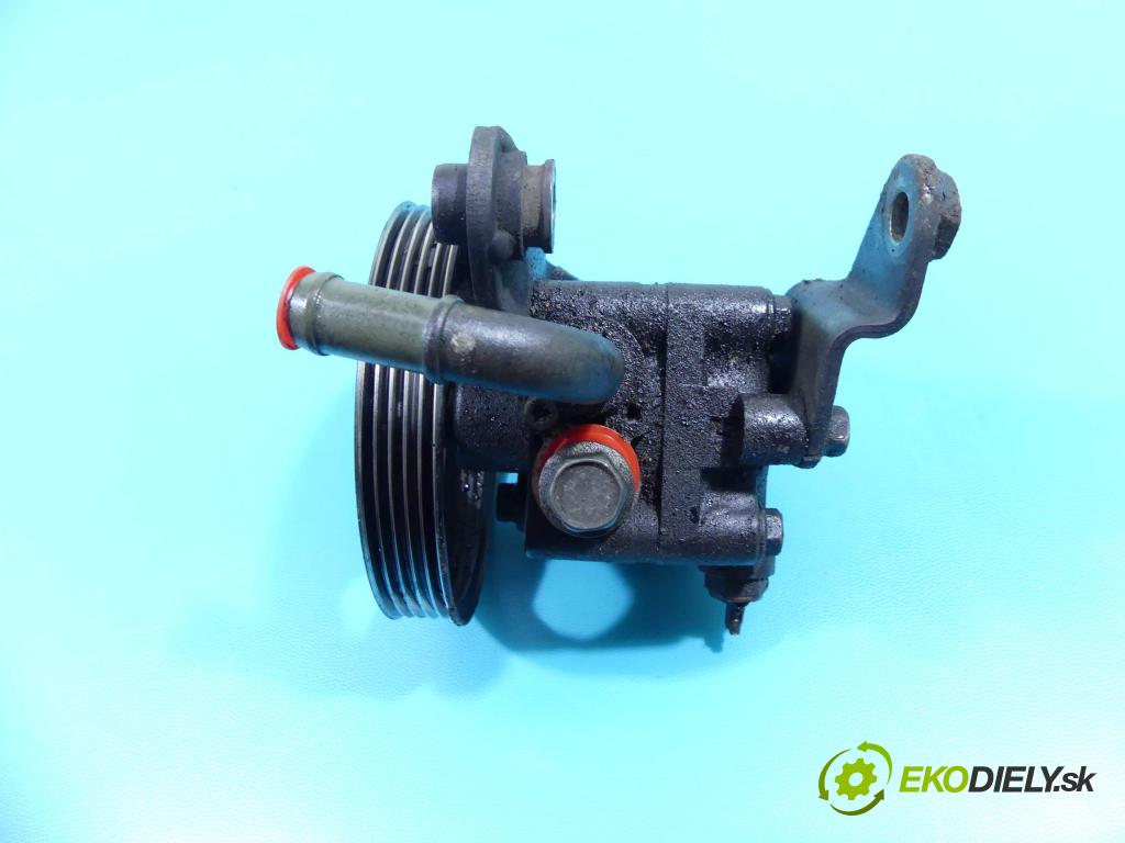 Mazda Premacy 1.8 16v 101 HP manual 74 kW 1840 cm3 5- čerpadlo posilovač  (Servočerpadlá, pumpy riadenia)