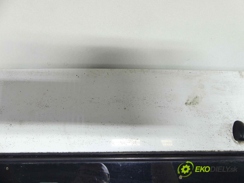 Toyota Corolla E11 1997-2002 1.4 vvti 97KM manual 71 kW 1398 cm3 5- zadní kufrové dveře  (Zadní kapoty)