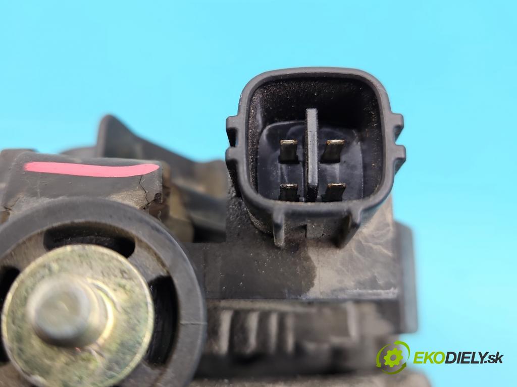 Toyota Corolla E11 1997-2002 1.4 vvti 97KM manual 71 kW 1398 cm3 5- Alternator 0124315024 27060-0D030-A (Alternátory)