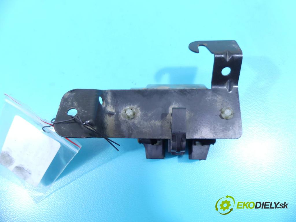 Seat Ibiza II 6K 1993-2002 1.9 sdi 68 HP manual 50 kW 1896 cm3 3- Relé: (Relé)