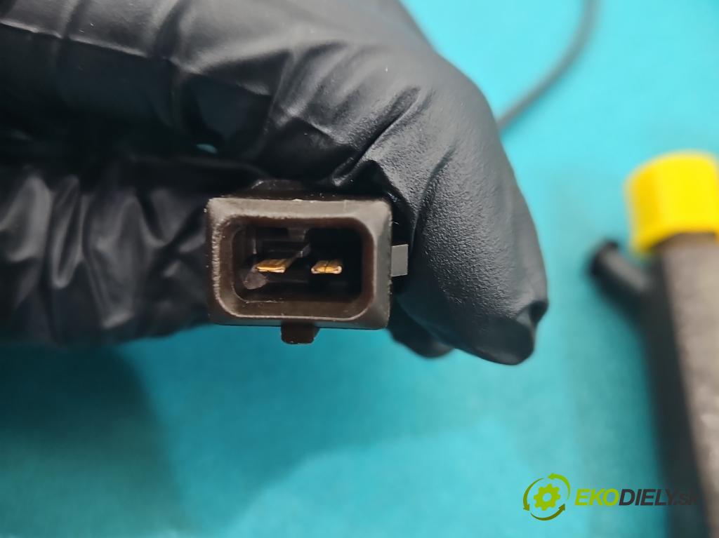 Audi A3 8L 1996-2003 1.9 tdi 90 HP manual 66 kW 1896 cm3 3- vstrek 038130201F (Vstrekovač paliva)