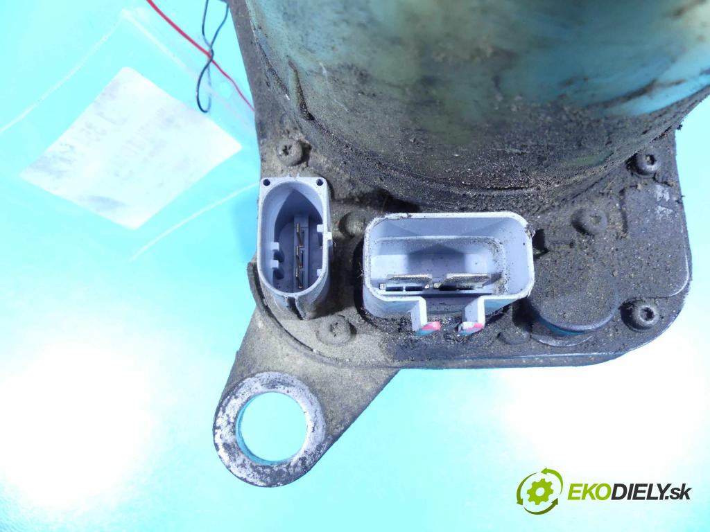 Volvo V50 2.0d 136 HP manual 100 kW 1997 cm3 5- čerpadlo posilovač 4N513K514D (Servočerpadlá, pumpy riadenia)