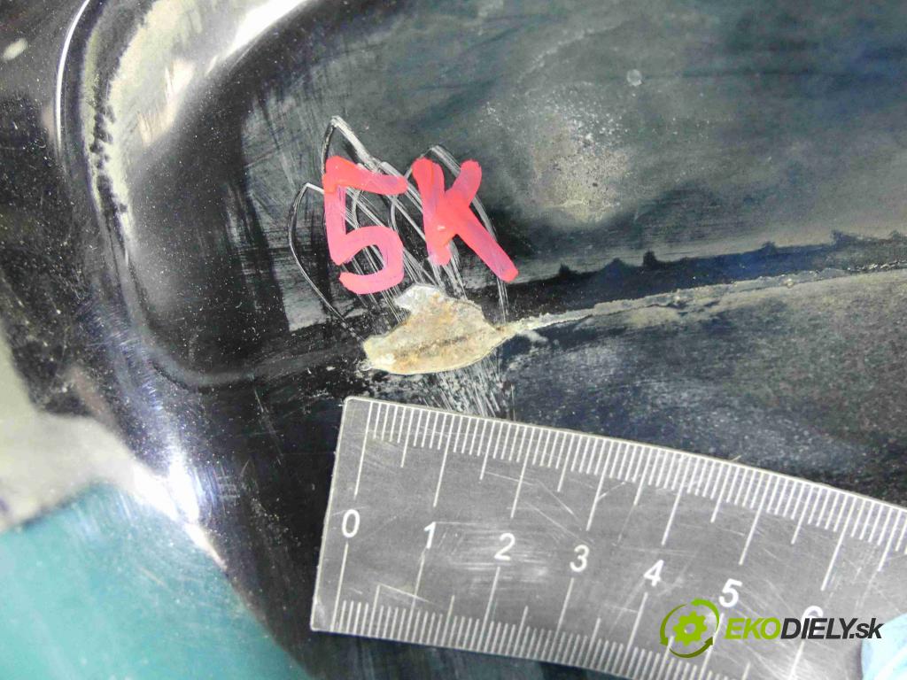 Volvo V50 2.0d 136hp manual 100 kW 1997 cm3 5- zadní kufrové dveře  (Zadní kapoty)