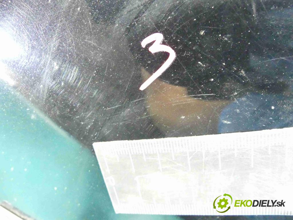 Volvo V50 2.0d 136hp manual 100 kW 1997 cm3 5- zadní kufrové dveře  (Zadní kapoty)