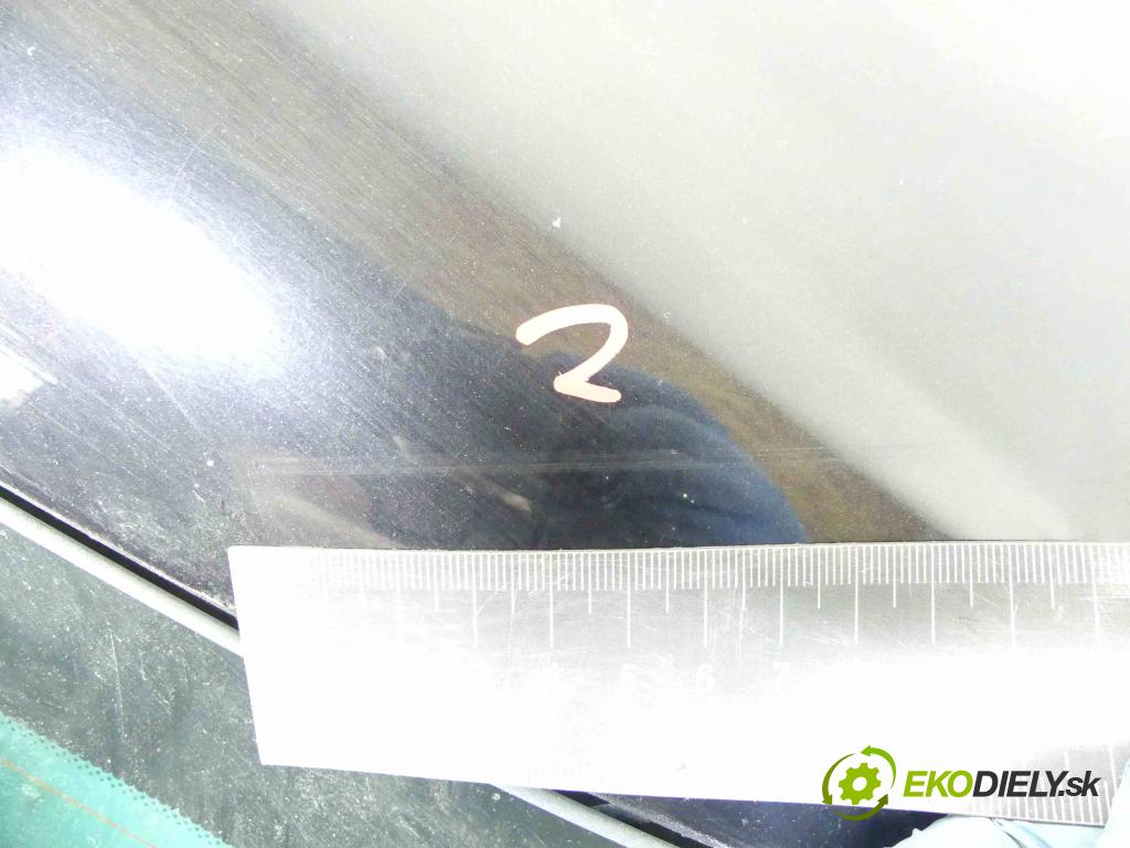 Volvo V50 2.0d 136hp manual 100 kW 1997 cm3 5- zadní kufrové dveře  (Zadní kapoty)