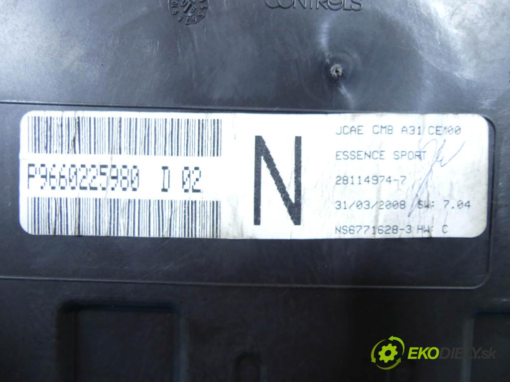 Citroen C2 1.4 8V 73 HP manual 54 kW 1360 cm3 3- prístrojovka/ budíky 9660225980 (Prístrojové dosky, displeje)