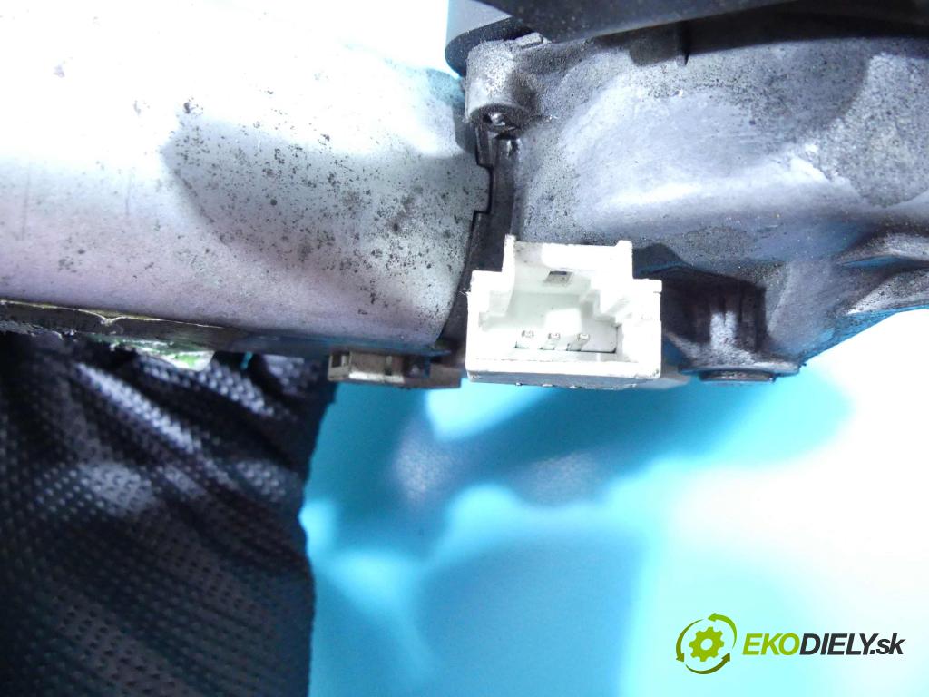 Citroen C2 1.4 8V 73 HP manual 54 kW 1360 cm3 3- motor stieračov zadné 9637158780-01