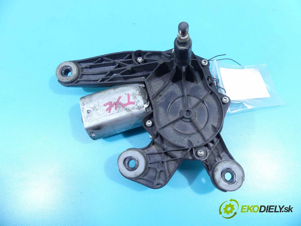 Citroen C2 1.4 8V 73 HP manual 54 kW 1360 cm3 3- motor stieračov zadné 9637158780-01