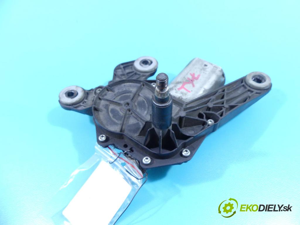 Citroen C2 1.4 8V 73 HP manual 54 kW 1360 cm3 3- motor stieračov zadné 9637158780-01