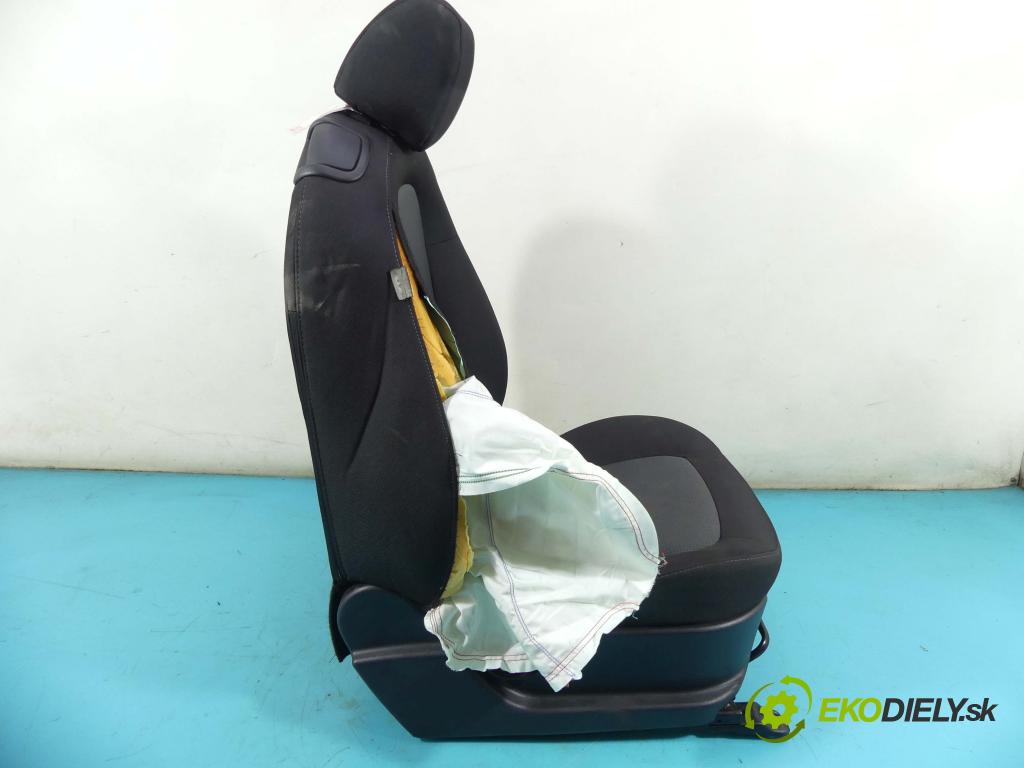 Hyundai I20 I 2008-2014 1.2 16v 85 HP manual 62,5 kW 1248 cm3 3- Sedačka pravý  (Sedačky, sedadlá)