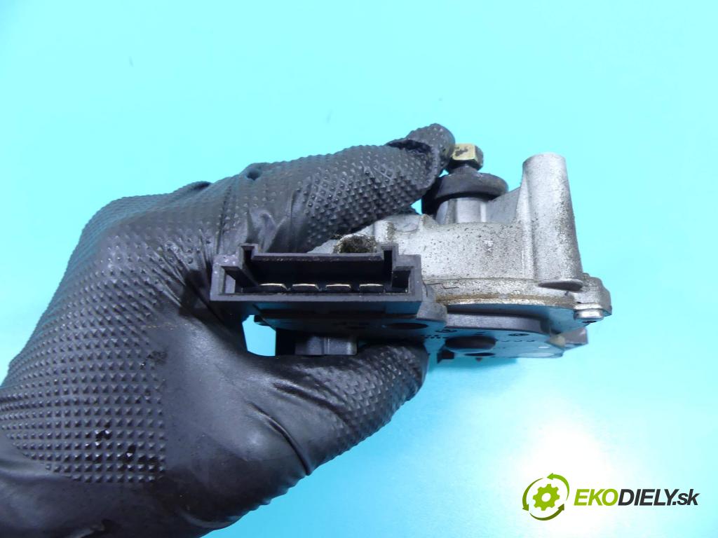 Mercedes Vaneo 1.7 cdi 91 KM manual 67 kW 1689 cm3 5- motor stieračov predné 404.661