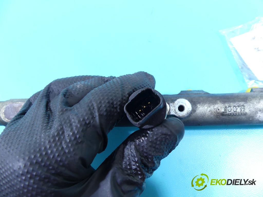 Peugeot 607 2.2 hdi 133 HP automatic 98 kW 2179 cm3 4- lišta vstrekovacia 0445214017 (Vstrekovacie lišty)