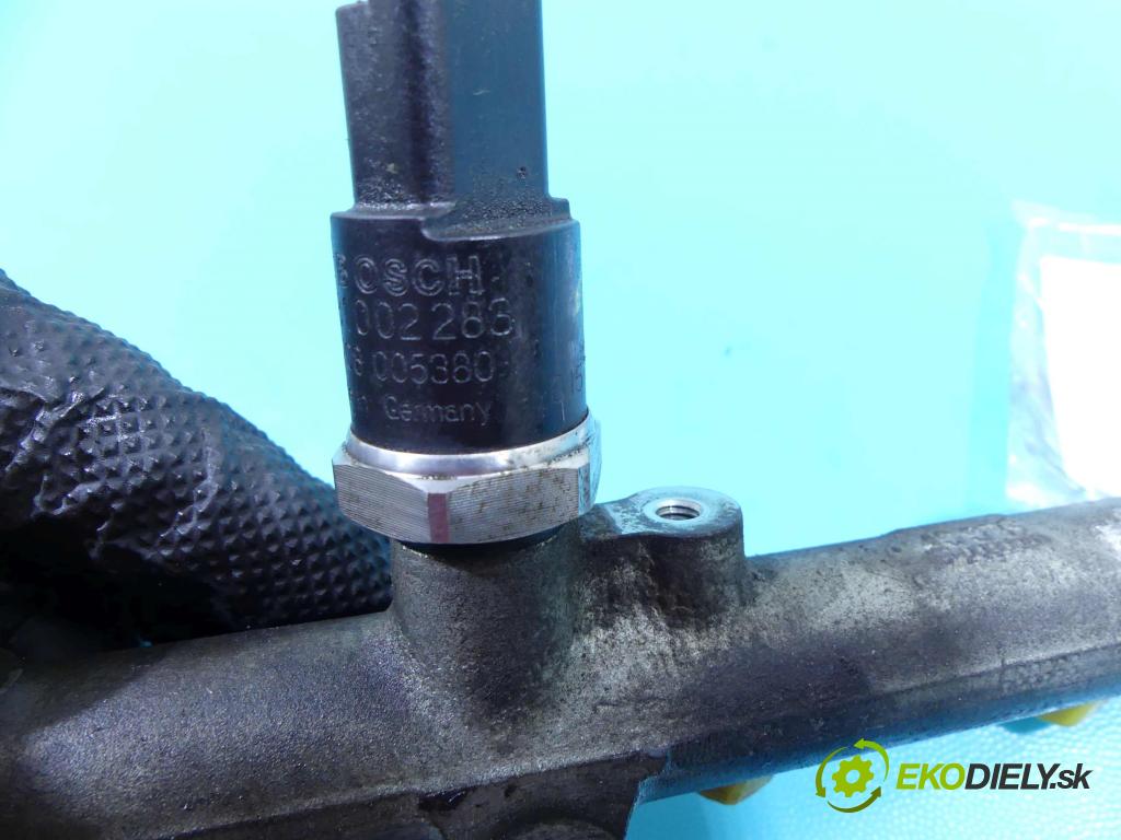 Peugeot 607 2.2 hdi 133 HP automatic 98 kW 2179 cm3 4- lišta vstrekovacia 0445214017 (Vstrekovacie lišty)