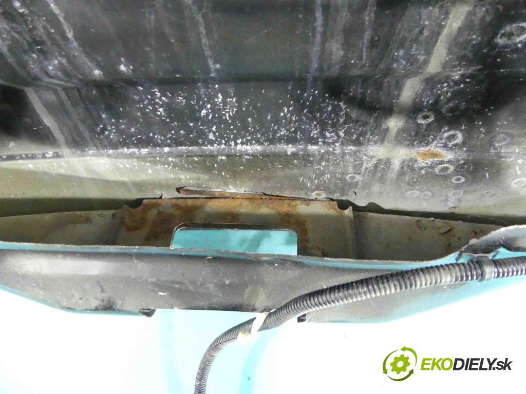 Suzuki XL-7 II 2006-2009 3.6 V6 252KM automatic 185 kW 3564 cm3 5- zadní kufrové dveře  (Zadní kapoty)