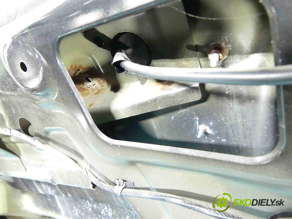 Suzuki XL-7 II 2006-2009 3.6 V6 252KM automatic 185 kW 3564 cm3 5- zadní kufrové dveře  (Zadní kapoty)