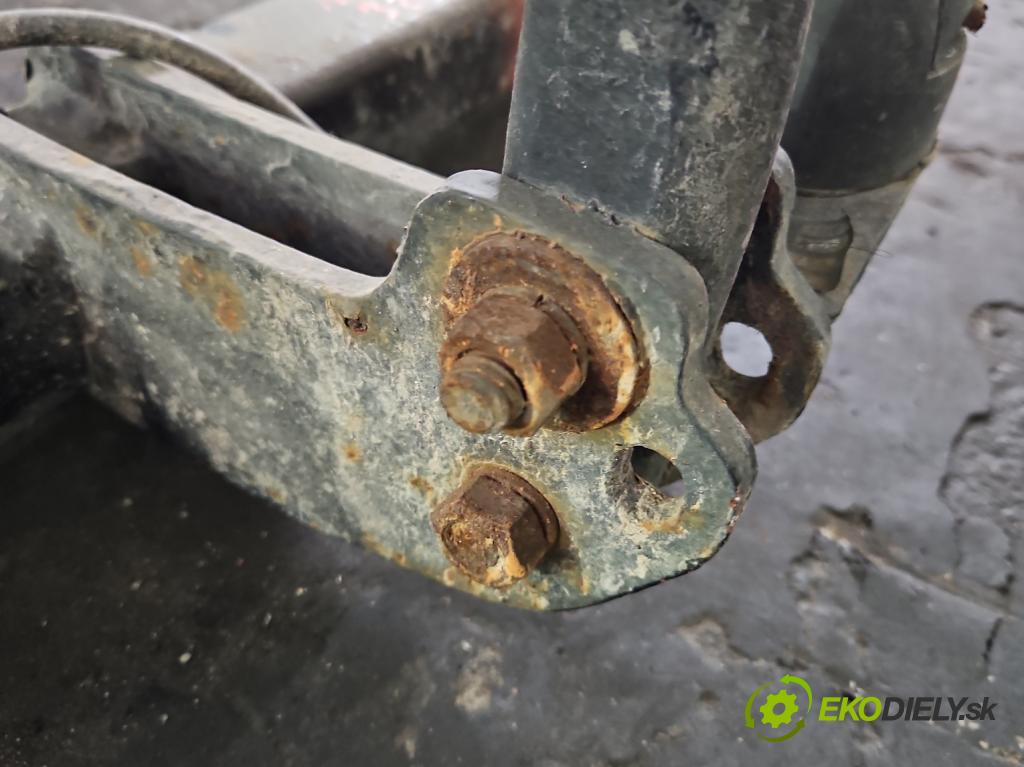 Opel Meriva A 2002-2010 1.7 cdti 101 hp manual 74 kW 1686 cm3 5- oko tažné  (Tažná zařízení)