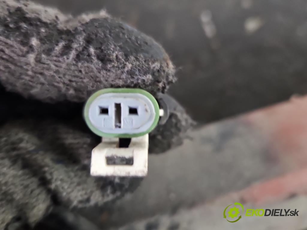 Opel Meriva A 2002-2010 1.7 cdti 101 hp manual 74 kW 1686 cm3 5- oko tažné  (Tažná zařízení)