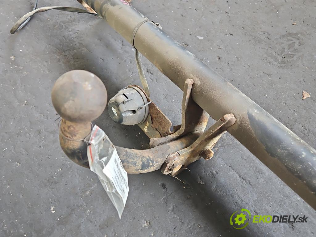 Toyota Avensis II T25 2003-2008 2.0 D4D 116 hp manual 85 kW 1995 cm3 5- oko tažné  (Tažná zařízení)