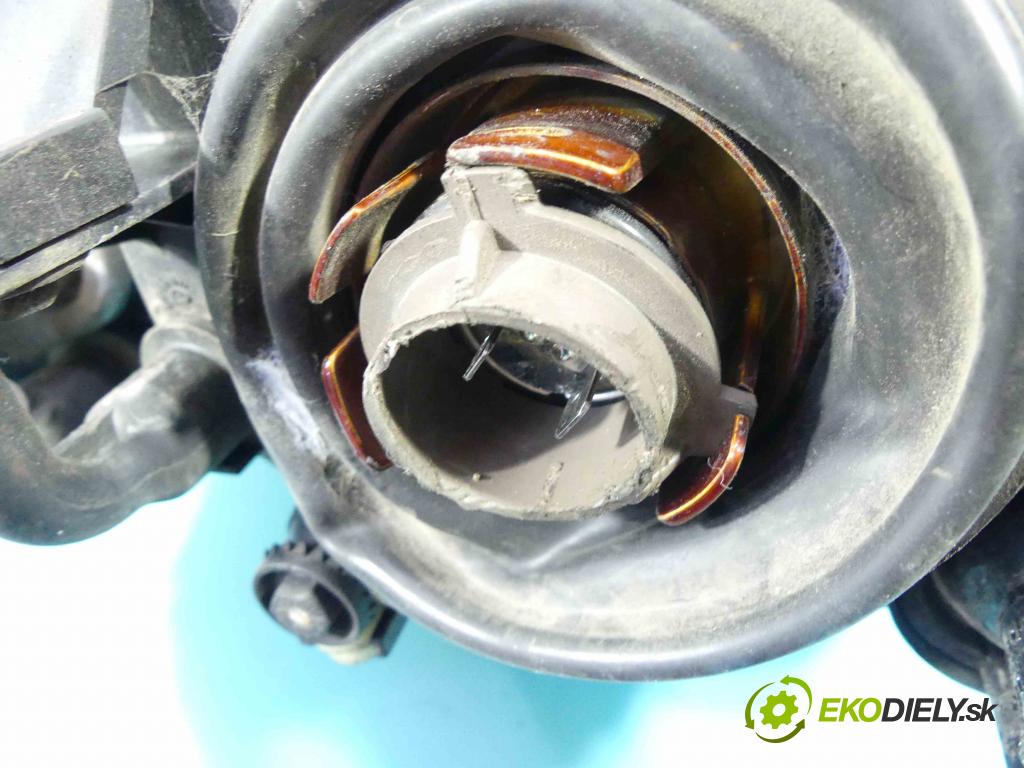 Bmw 5 E39 1996-2003 2.5d 163 HP manual 120 kW 2497 cm3 5- Reflektor: pravý  (Pravé)