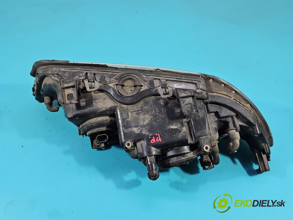 Bmw 5 E39 1996-2003 2.5d 163 HP manual 120 kW 2497 cm3 5- Reflektor: pravý  (Pravé)